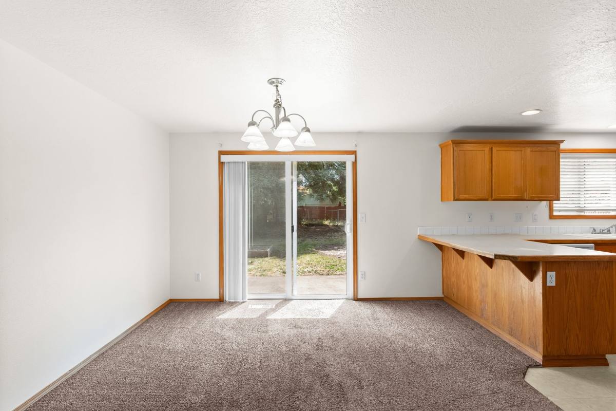 House for rent at 6032 SE Reedway St, Portland, OR 97206