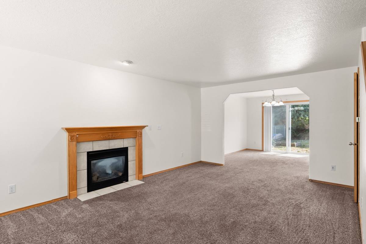 House for rent at 6032 SE Reedway St, Portland, OR 97206