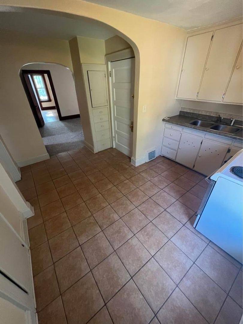 Apartment for rent at 1036 S 4th Ave, Wausau, WI 54401