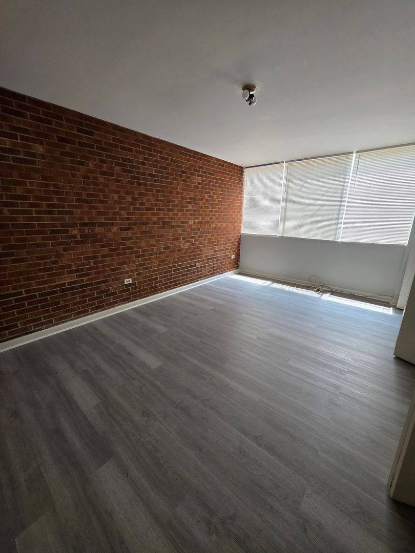 Apartment for rent at 217 N Lindsay St, High Point, NC 27262