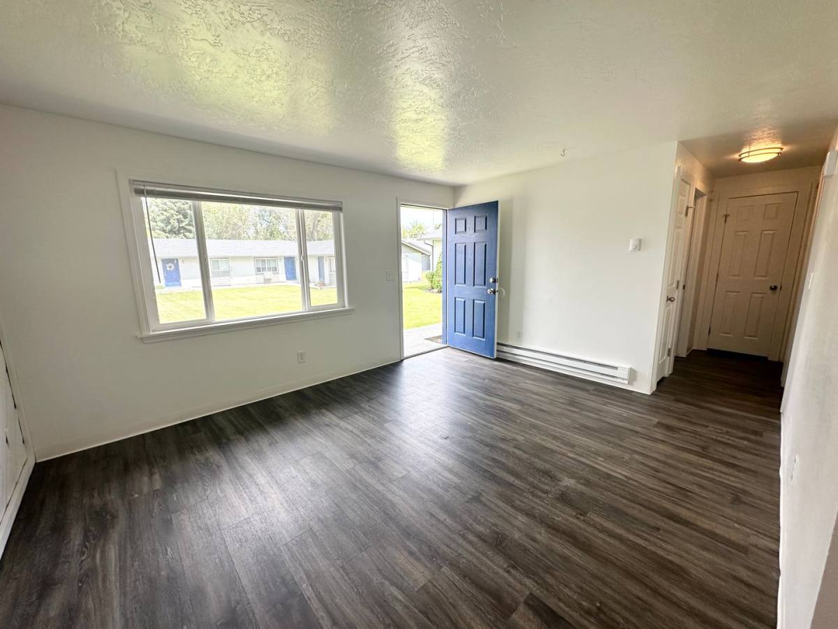 Apartment for rent at 214 Michigan Ave, Caldwell, ID 83605
