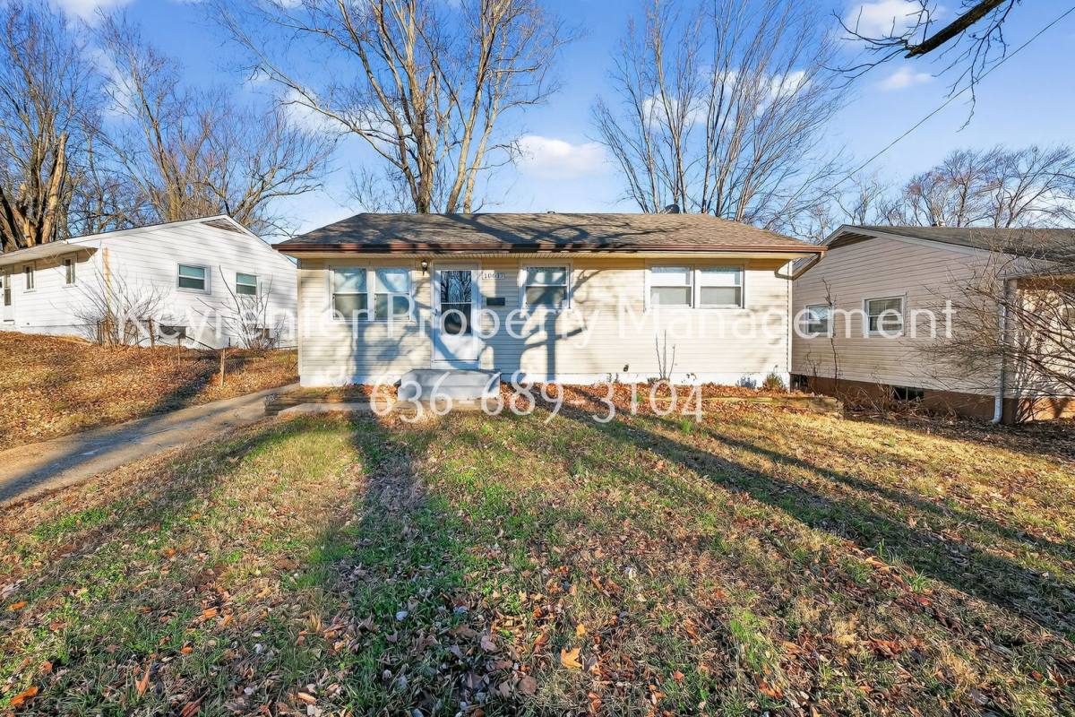 House for rent at 10617 Dunkeld Circle, Saint Louis, MO 63137