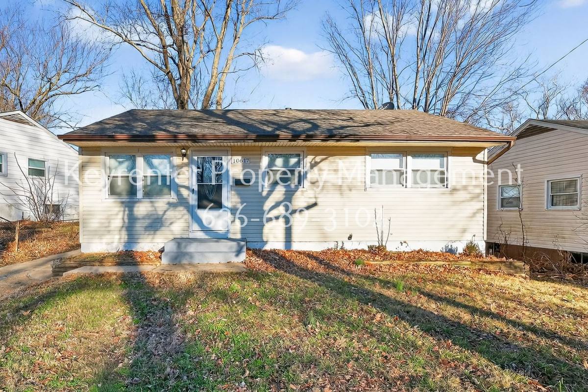 House for rent at 10617 Dunkeld Circle, Saint Louis, MO 63137