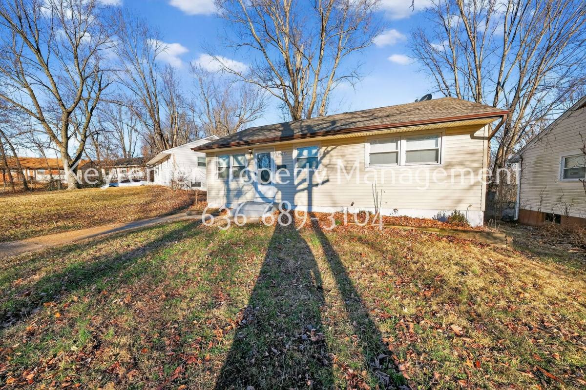 House for rent at 10617 Dunkeld Circle, Saint Louis, MO 63137