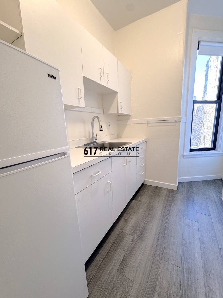 Apartment for rent at 504 Beacon St #23, Boston, MA 02115