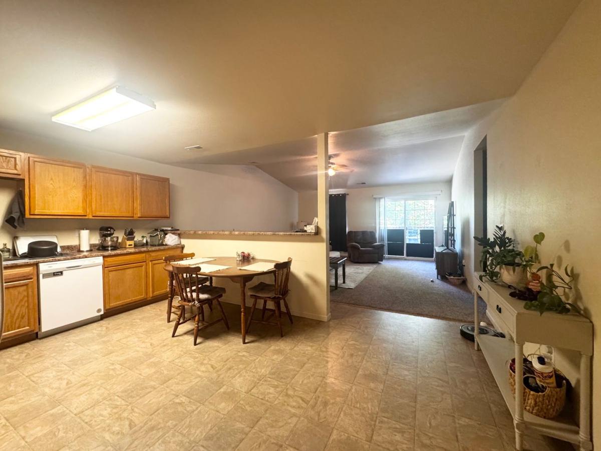 Apartment for rent at 20924 Hartsburg Lane, Saint Robert, MO 65584
