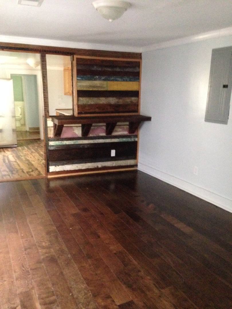 Apartment for rent at 28 Cooper St, Charleston, SC 29403