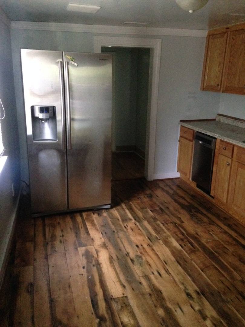 Apartment for rent at 28 Cooper St, Charleston, SC 29403