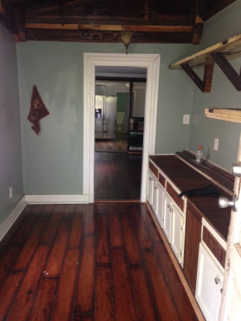 Apartment for rent at 28 Cooper St, Charleston, SC 29403