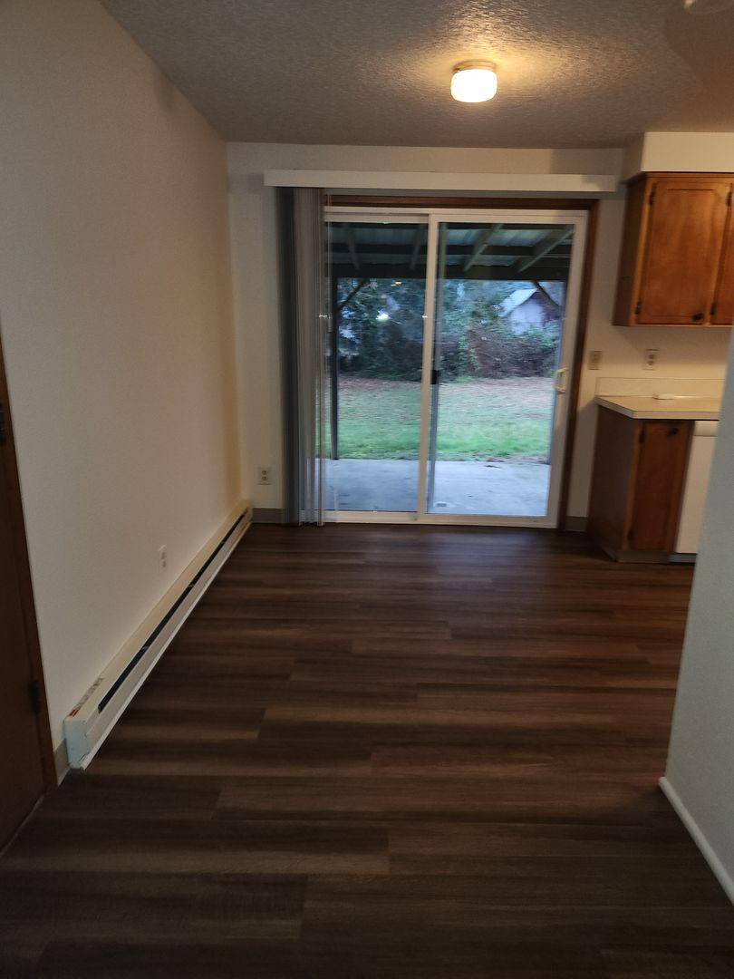 House for rent at 615 8th Ave, Sweet Home, OR 97386