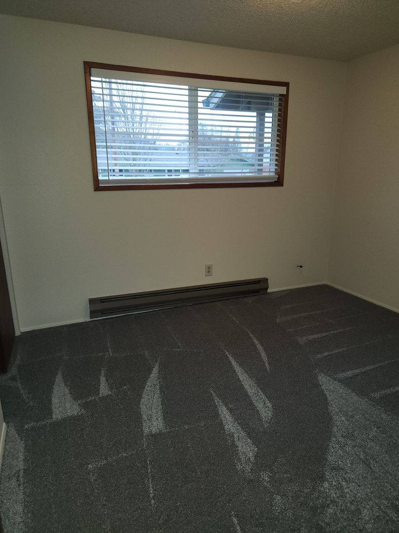 House for rent at 615 8th Ave, Sweet Home, OR 97386