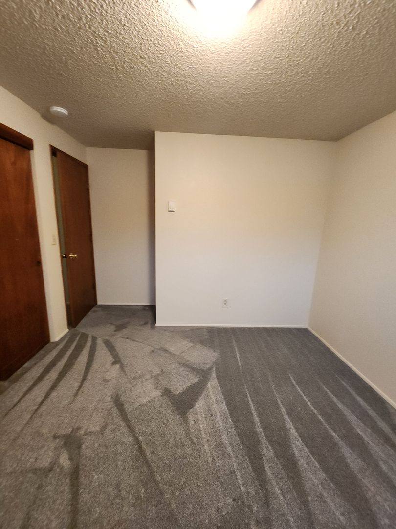 House for rent at 615 8th Ave, Sweet Home, OR 97386