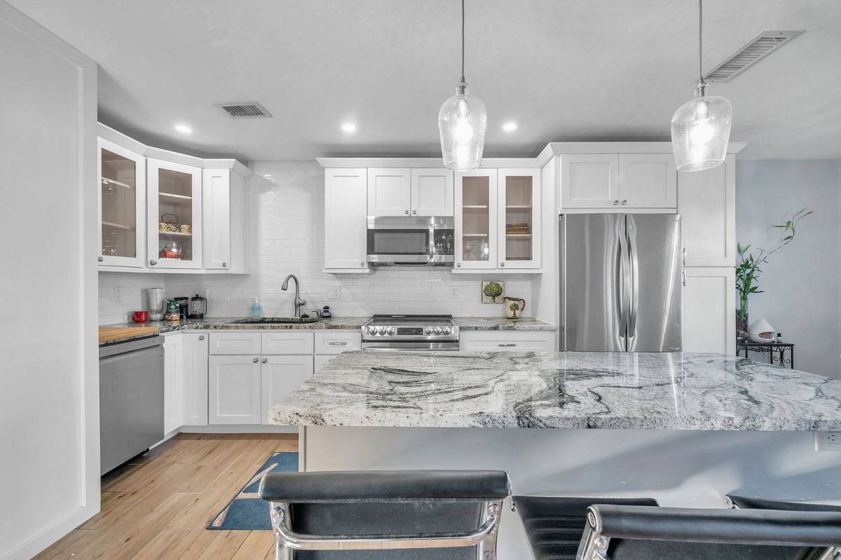 Condo for rent at 4728 Beach Dr SE, Saint Petersburg, FL 33705