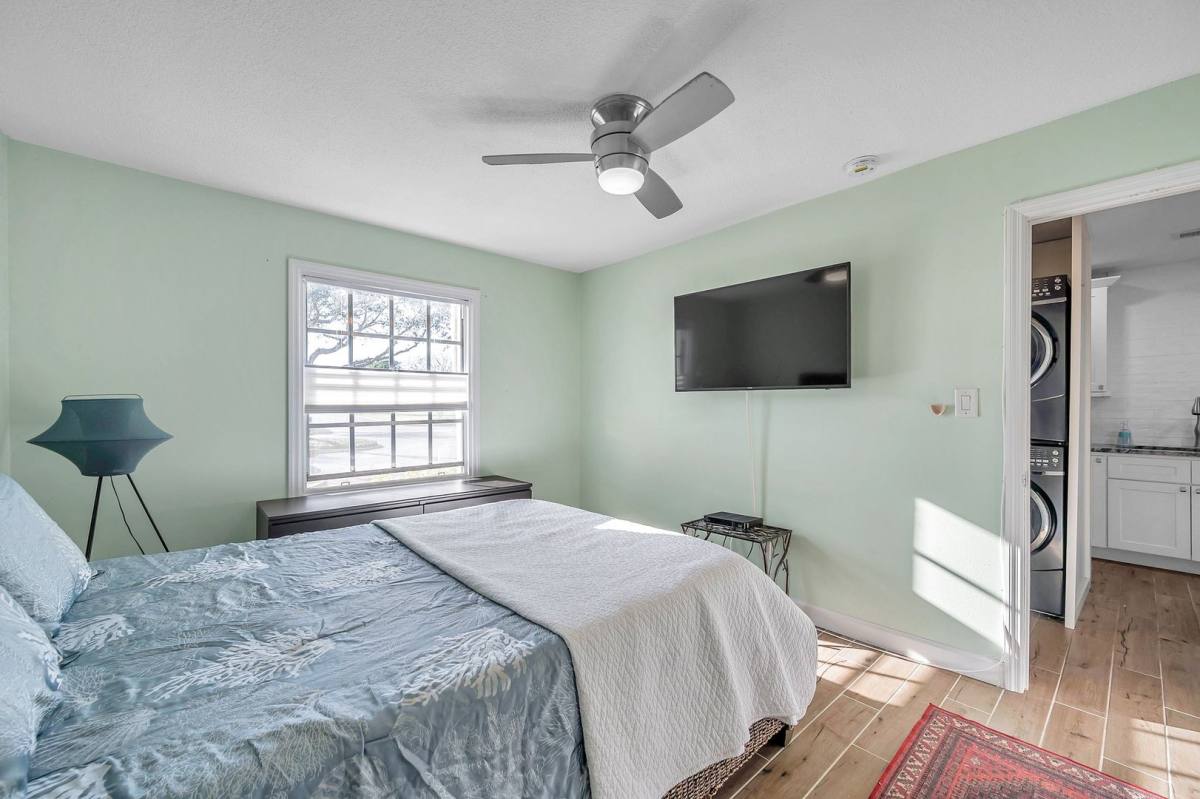 Condo for rent at 4728 Beach Dr SE, Saint Petersburg, FL 33705