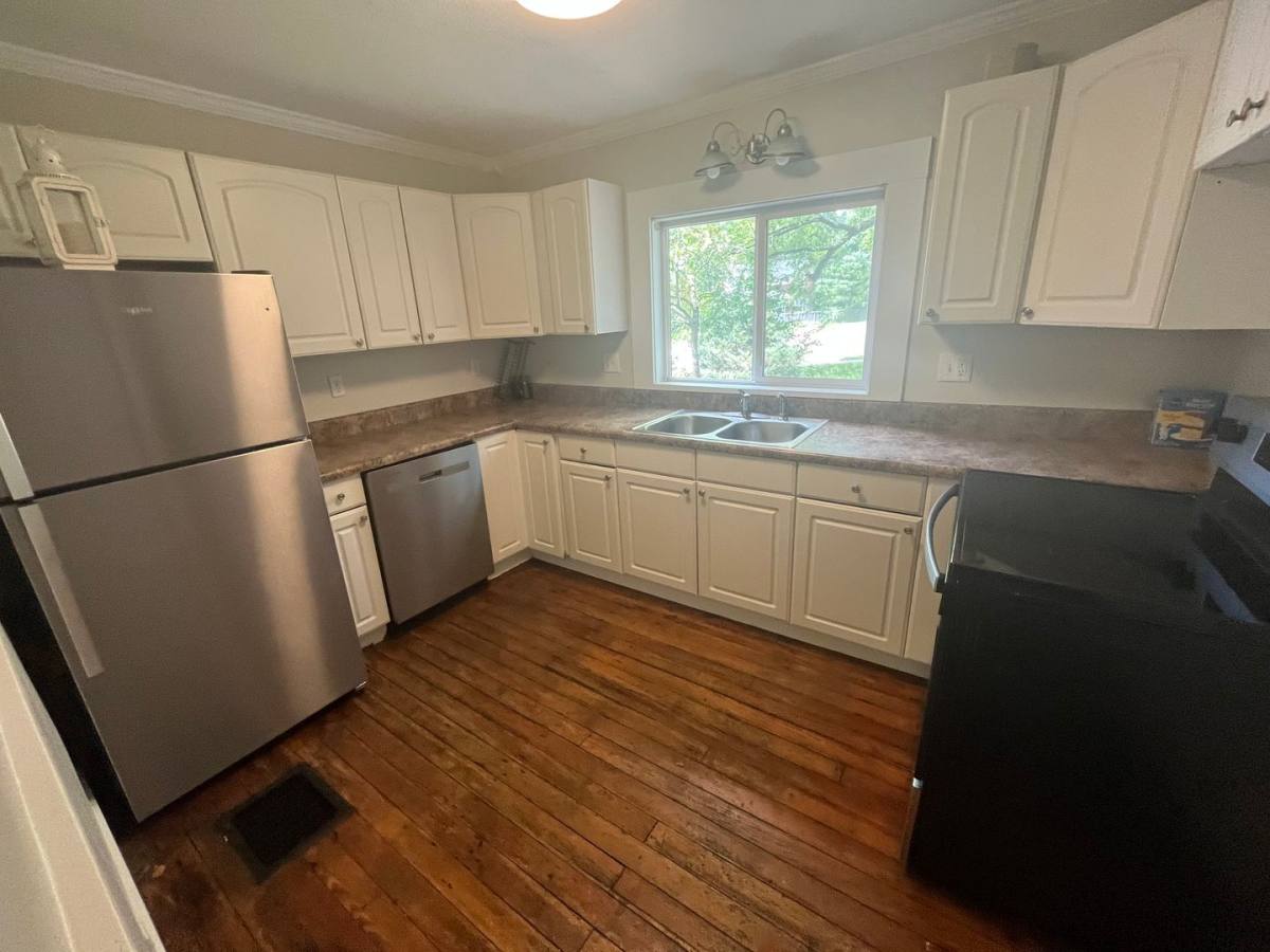 House for rent at 1415 N 5th St, Niles, MI 49120