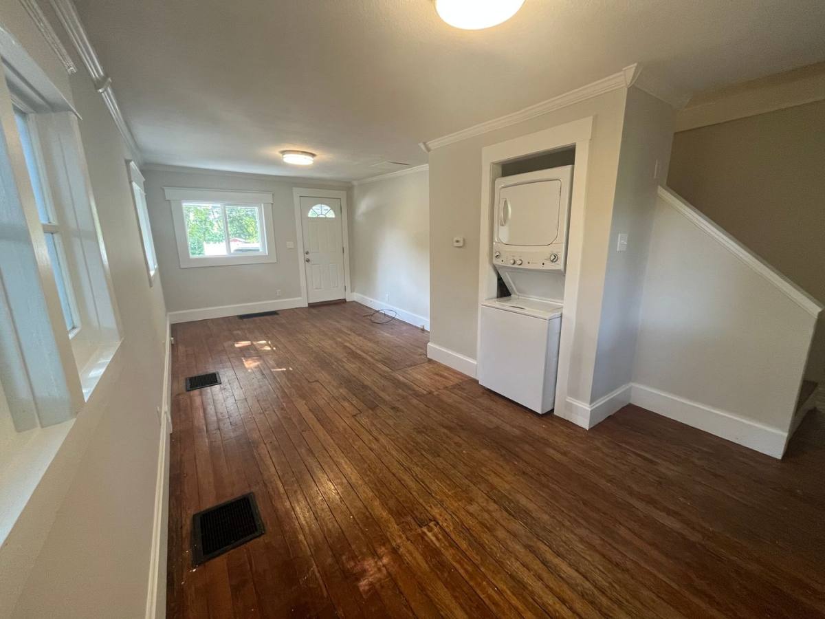 House for rent at 1415 N 5th St, Niles, MI 49120