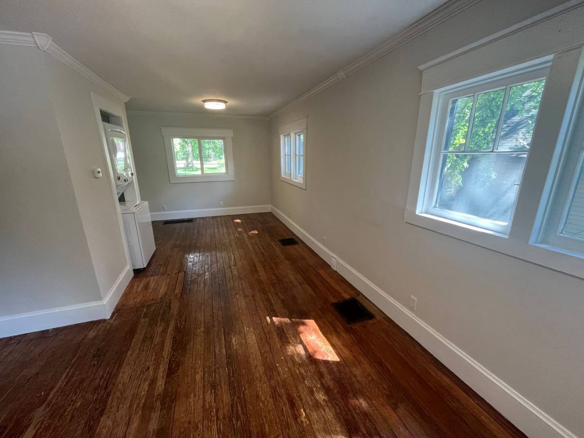 House for rent at 1415 N 5th St, Niles, MI 49120