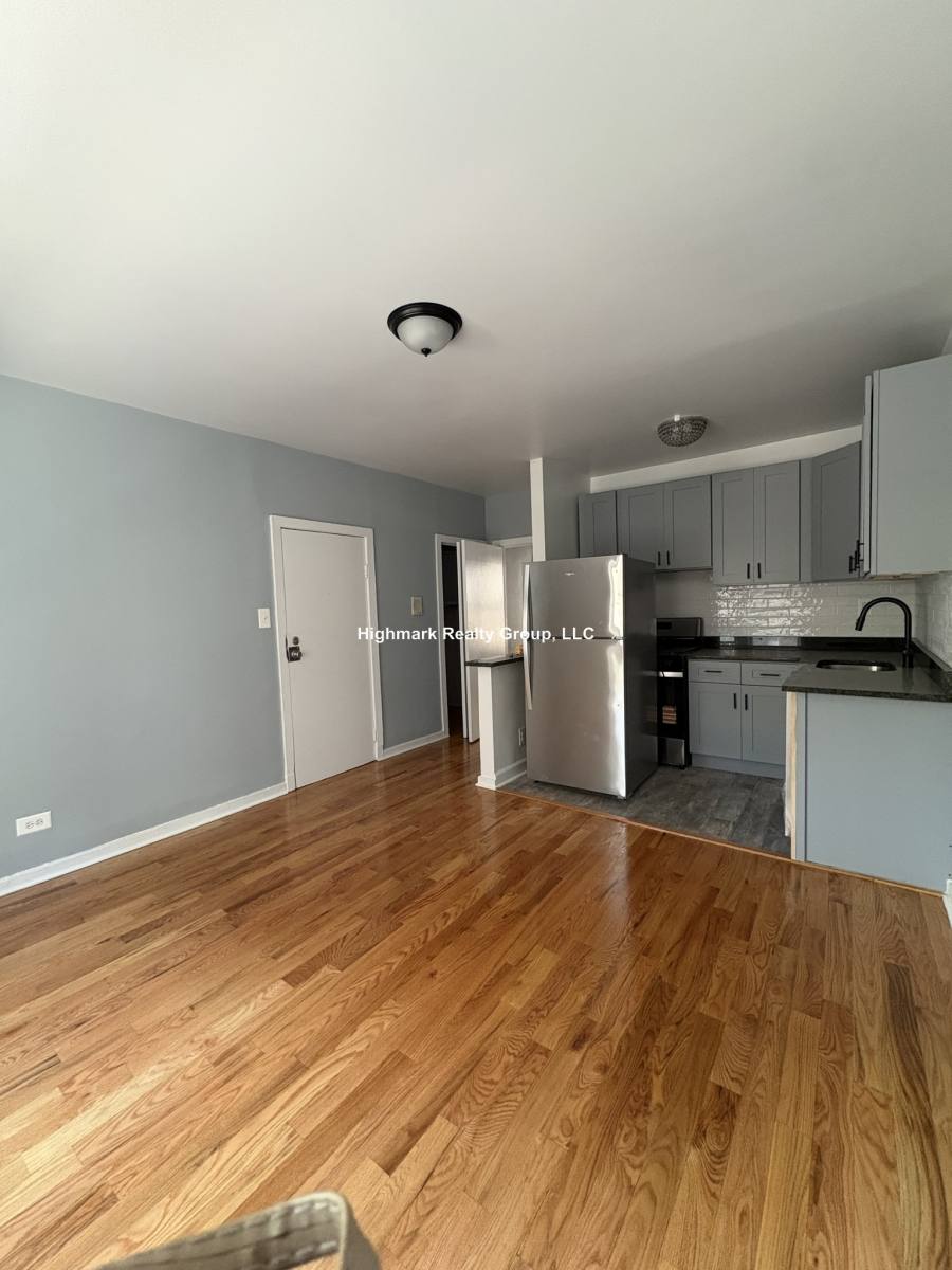 Apartment for rent at 5668 N Ridge Ave #6, Chicago, IL 60660