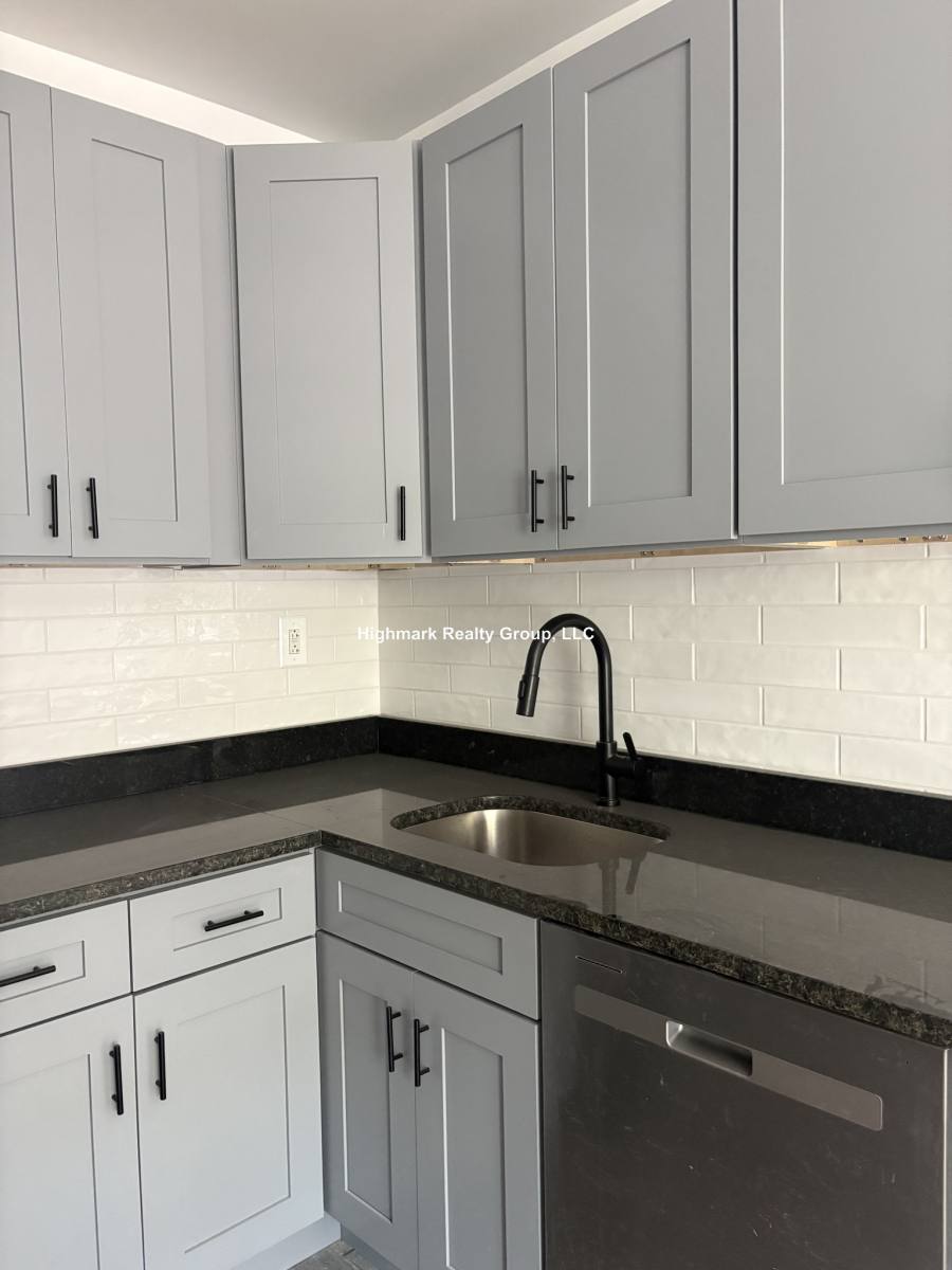 Apartment for rent at 5668 N Ridge Ave #6, Chicago, IL 60660