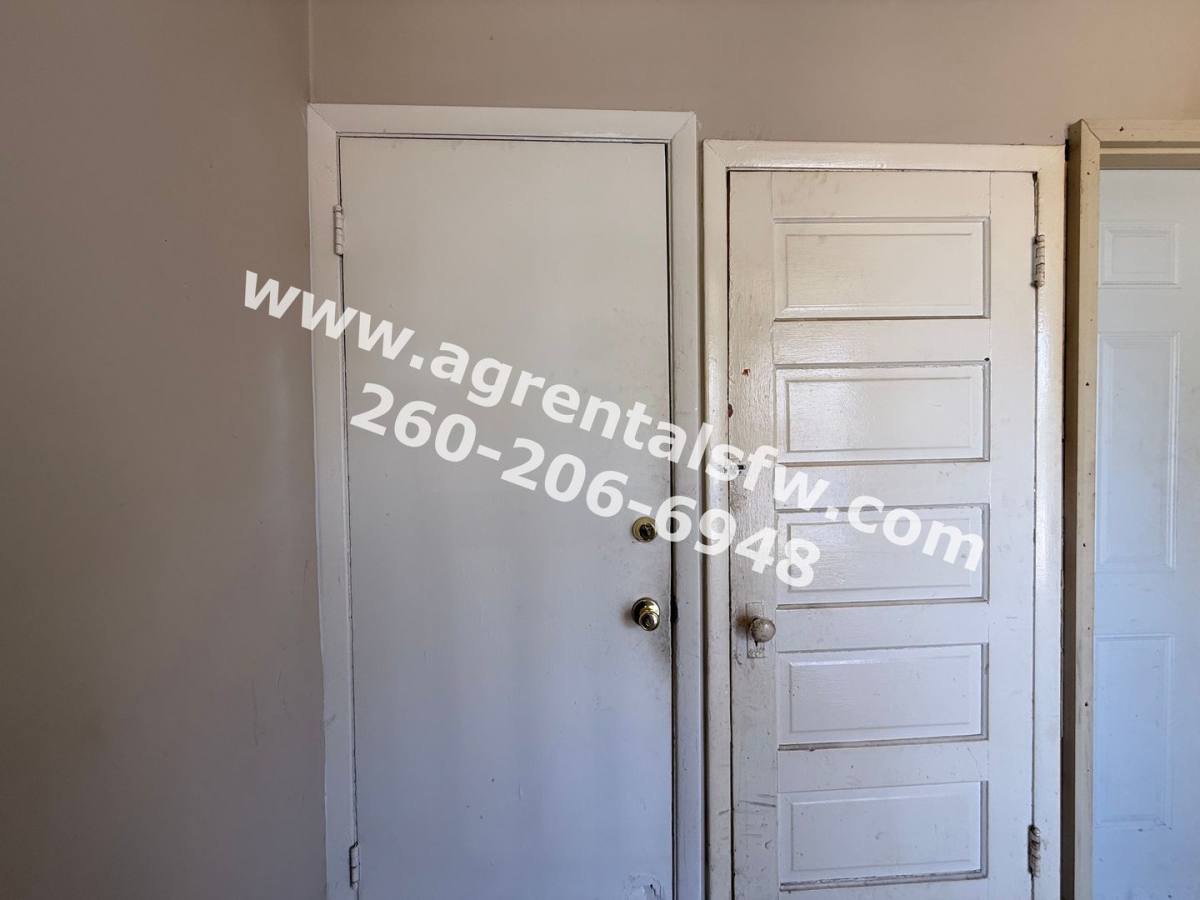 Apartment for rent at 412 Nussbaum Ave, Fort Wayne, IN 46805