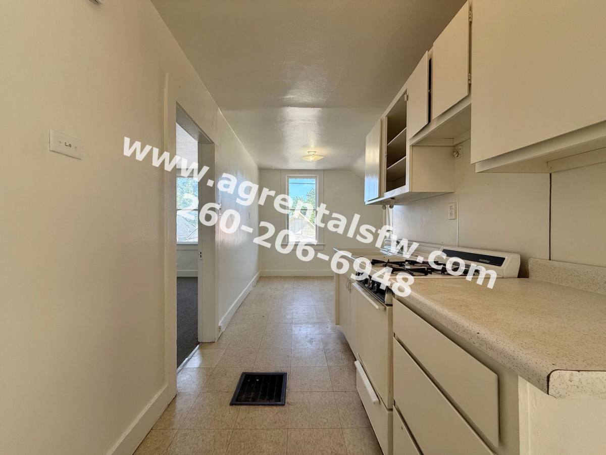 Apartment for rent at 412 Nussbaum Ave, Fort Wayne, IN 46805