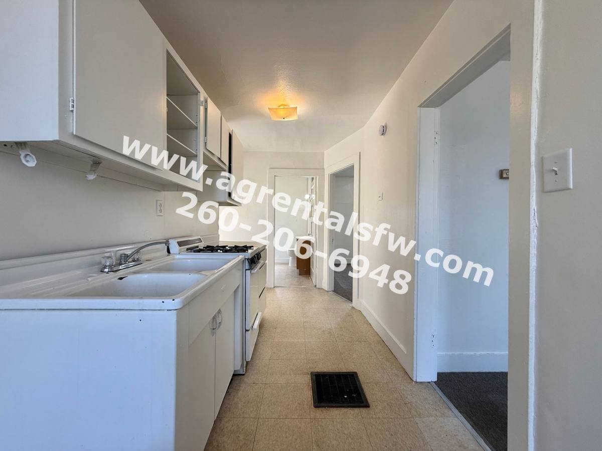 Apartment for rent at 412 Nussbaum Ave, Fort Wayne, IN 46805