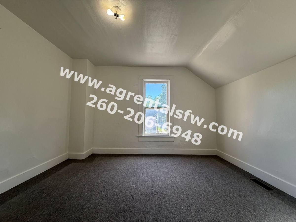 Apartment for rent at 412 Nussbaum Ave, Fort Wayne, IN 46805