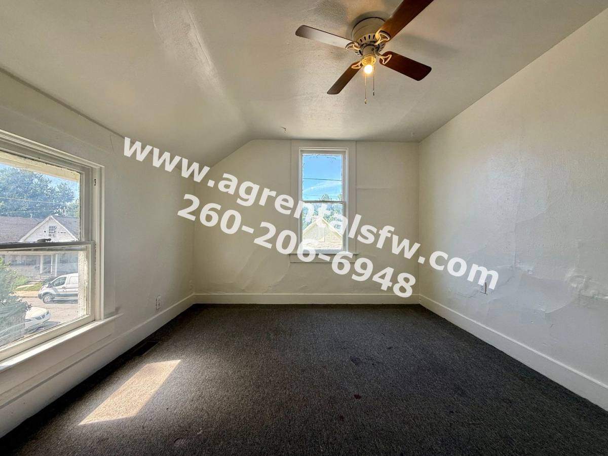 Apartment for rent at 412 Nussbaum Ave, Fort Wayne, IN 46805
