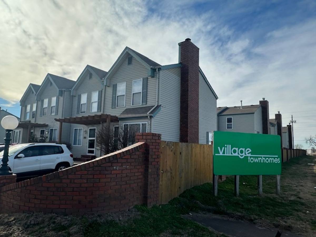 Townhouse for rent at 3909 W 31st St S, Wichita, KS 67217