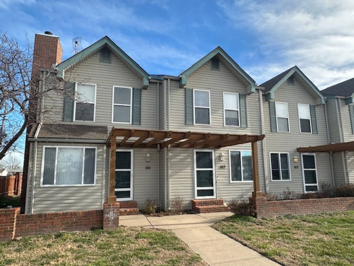 Townhouse for rent at 3909 W 31st St S, Wichita, KS 67217