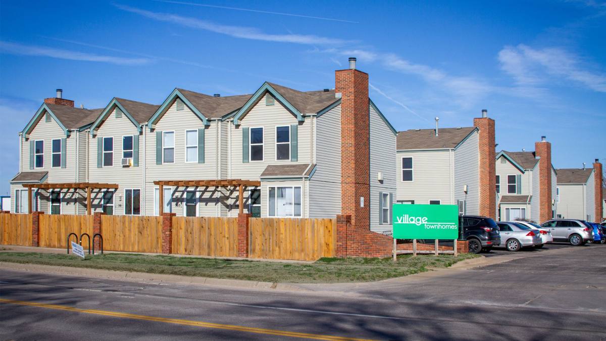 Townhouse for rent at 3909 W 31st St S, Wichita, KS 67217