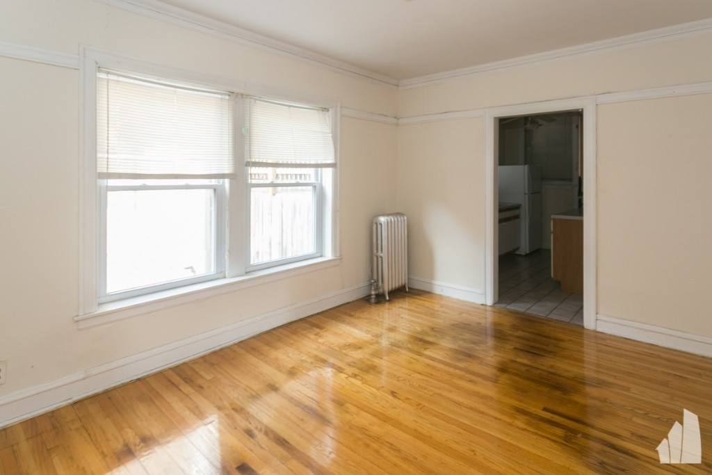 Apartment for rent at 5208 N Damen Ave #2, Chicago, IL 60625