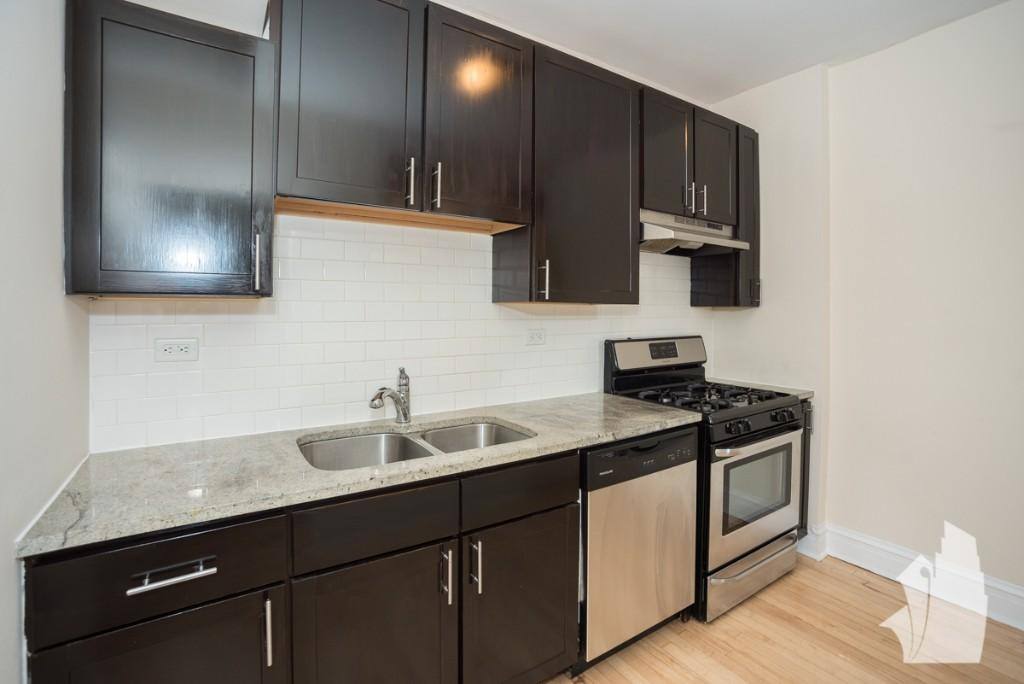 Apartment for rent at 5208 N Leavitt St #2, Chicago, IL 60625
