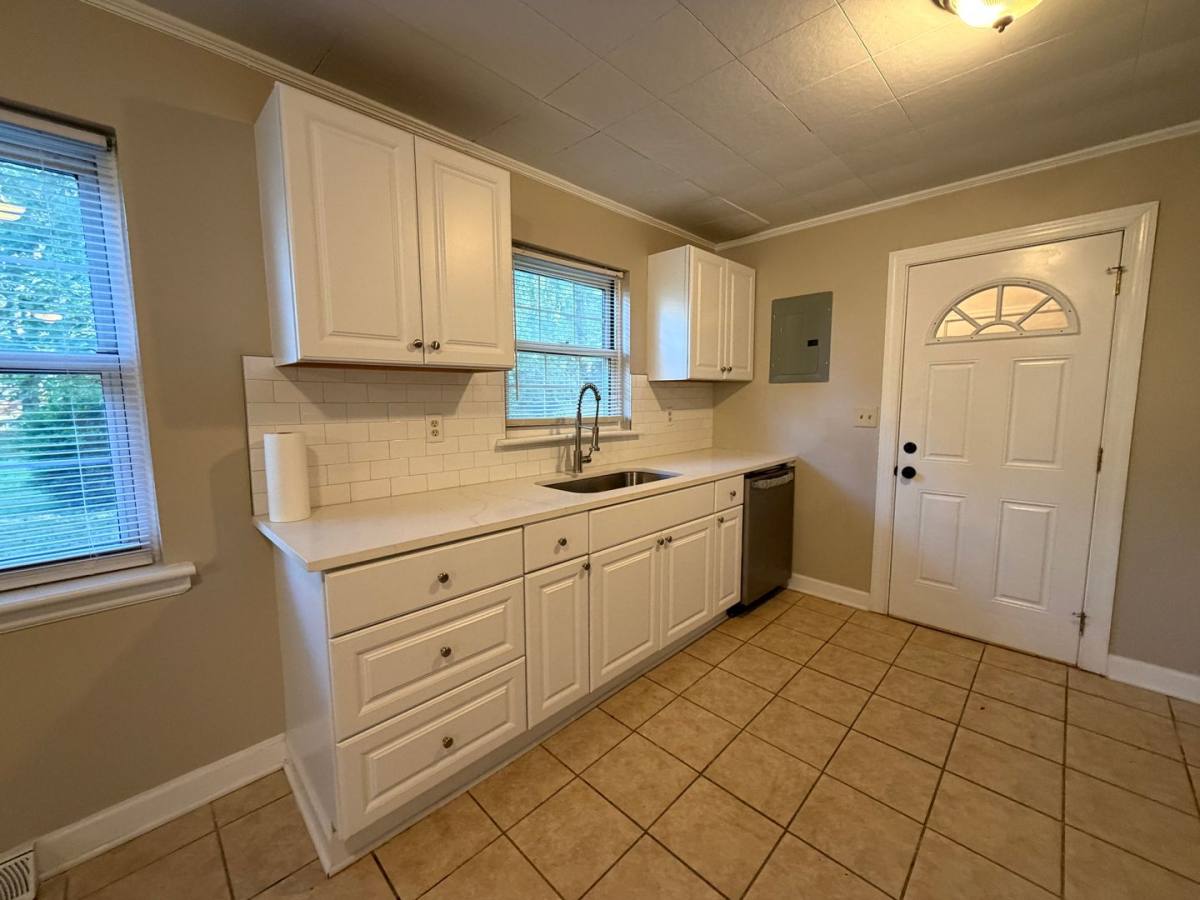 House for rent at 1820 Gum Branch Rd, Charlotte, NC 28214