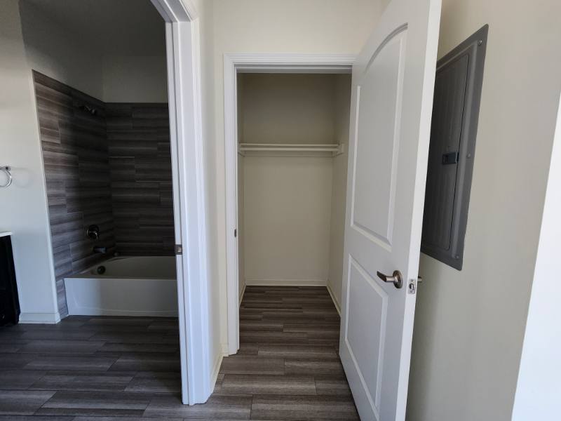Apartment for rent at 510 Hamilton St, Somerset, NJ 08873