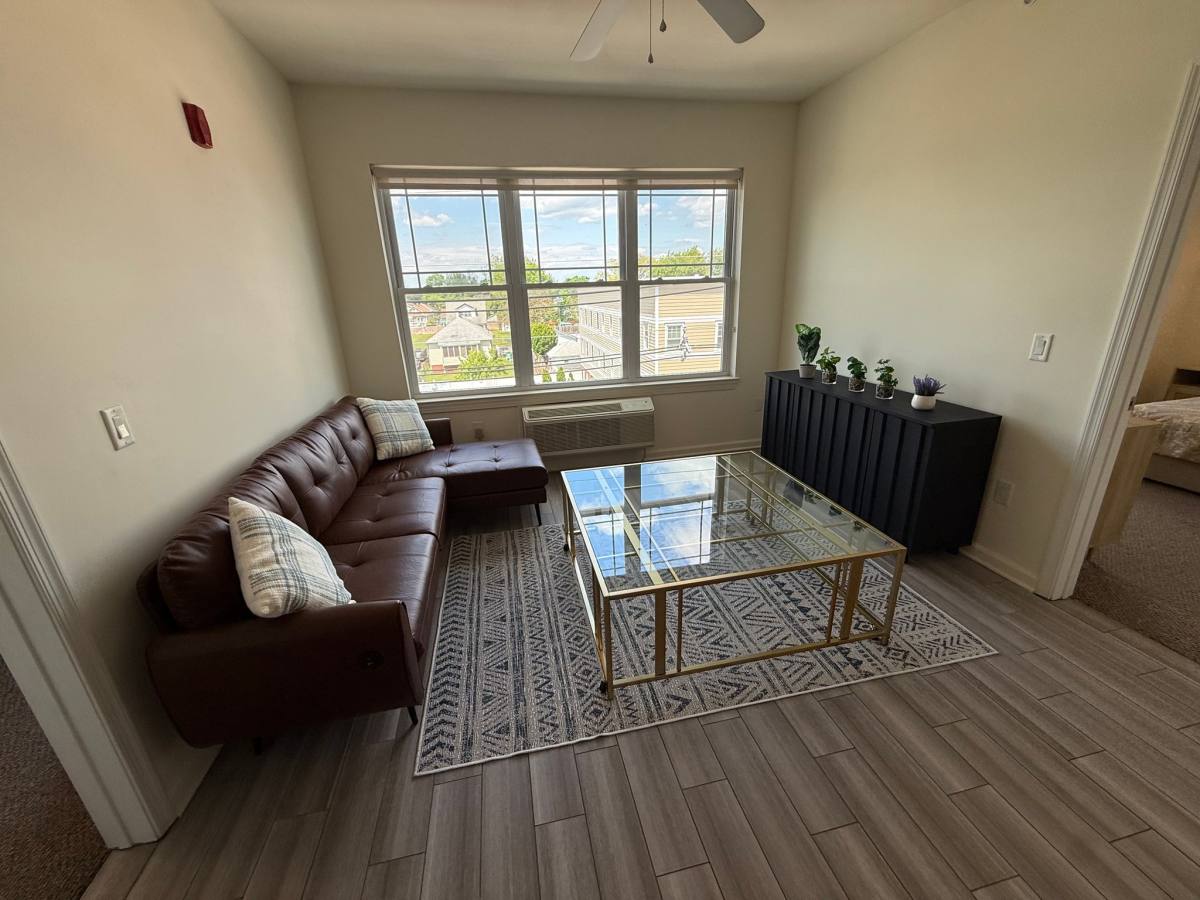 Apartment for rent at 510 Hamilton St, Somerset, NJ 08873