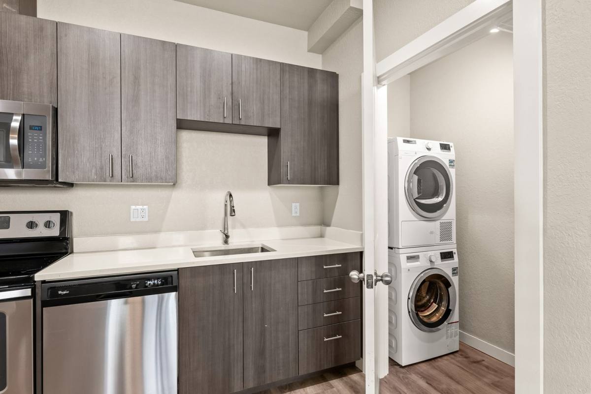 Apartment for rent at 7625 SE Milwaukie Ave, Portland, OR 97202
