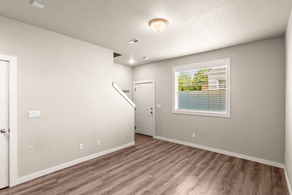 Apartment for rent at 7625 SE Milwaukie Ave, Portland, OR 97202