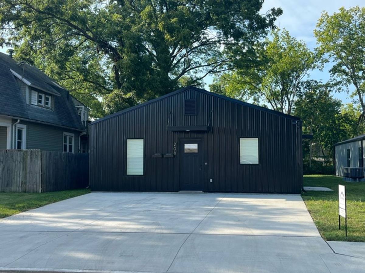 Apartment for rent at 208 Third Ave, Columbia, MO 65203