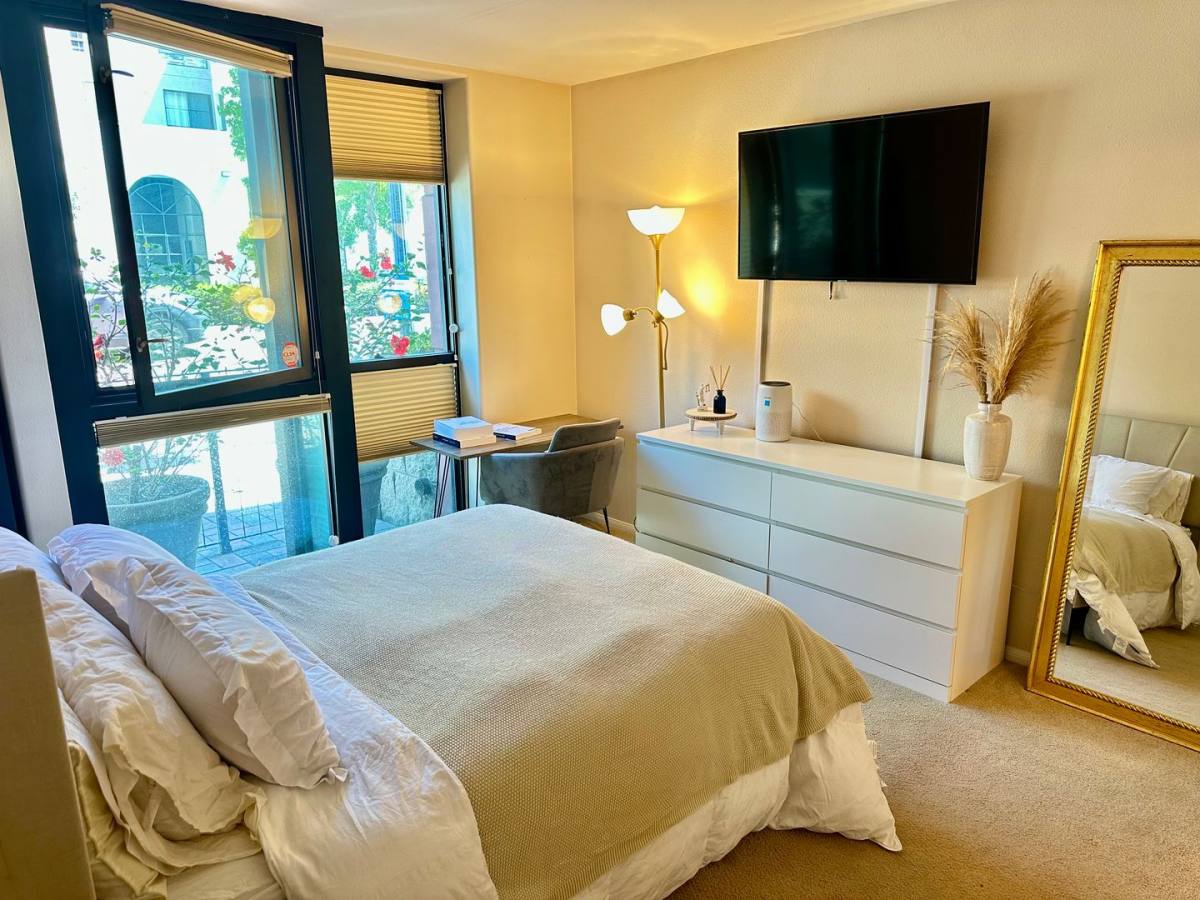 Apartment for rent at 235 Market St, San Diego, CA 92101