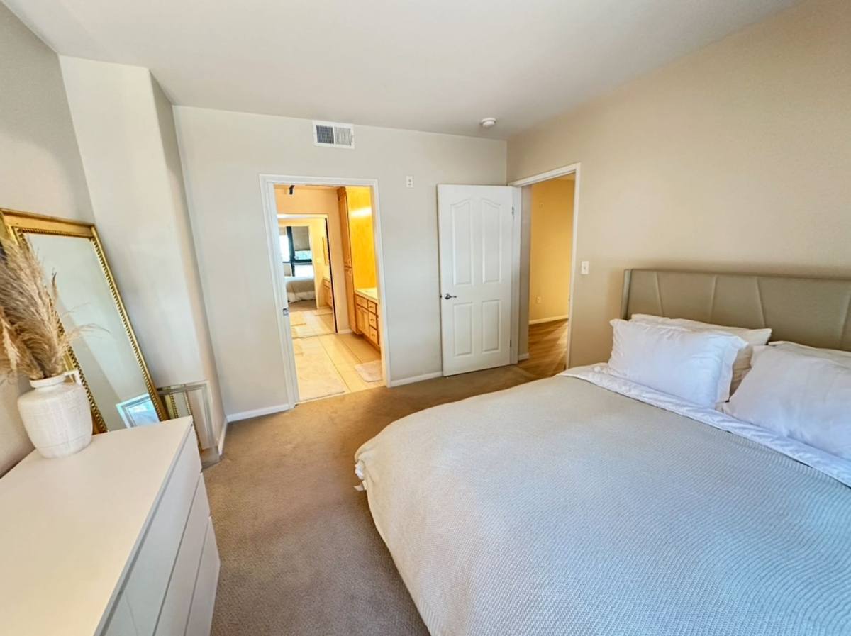 Apartment for rent at 235 Market St, San Diego, CA 92101