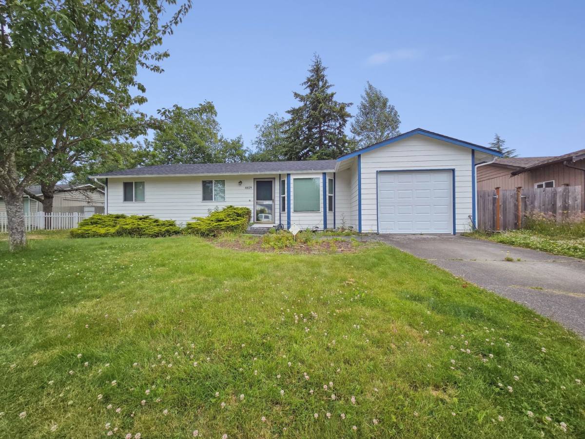 House for rent at 8829 9th Place W, Everett, WA 98204