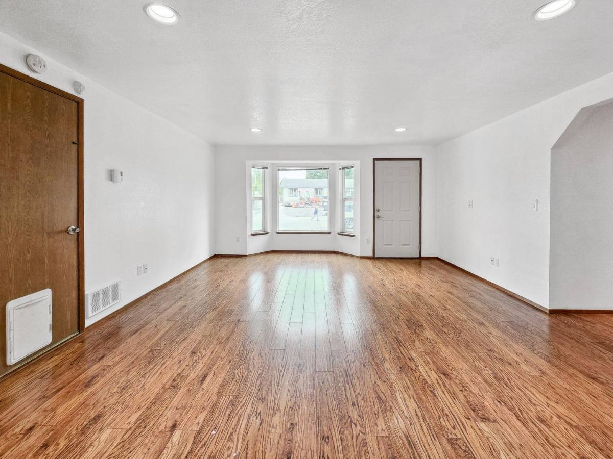 House for rent at 8829 9th Place W, Everett, WA 98204