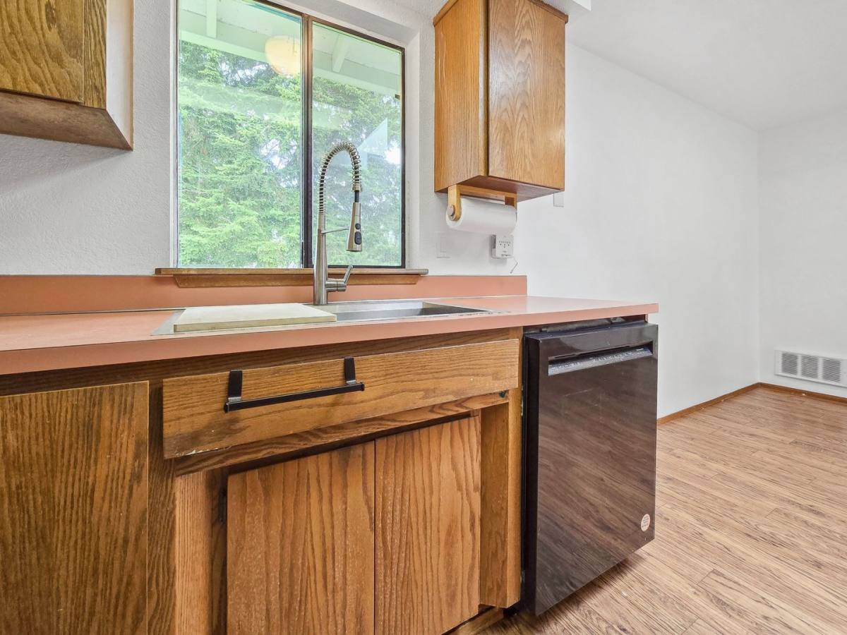 House for rent at 8829 9th Place W, Everett, WA 98204