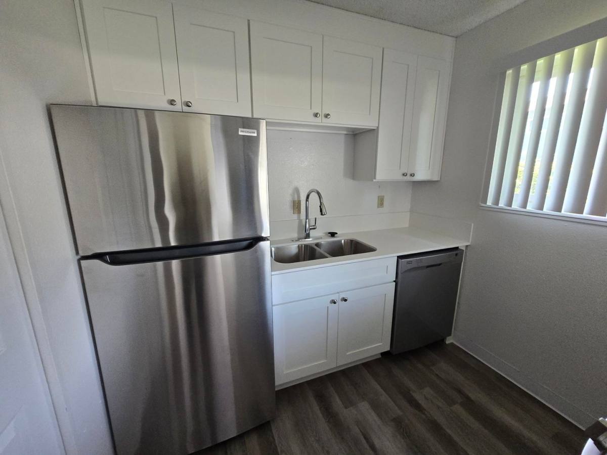 Apartment for rent at 13070 SW Ash Ave, Portland, OR 97223