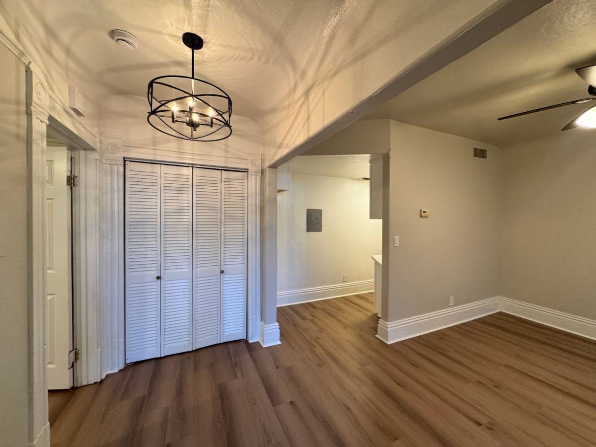 Apartment for rent at 1504 E St, Sacramento, CA 95814