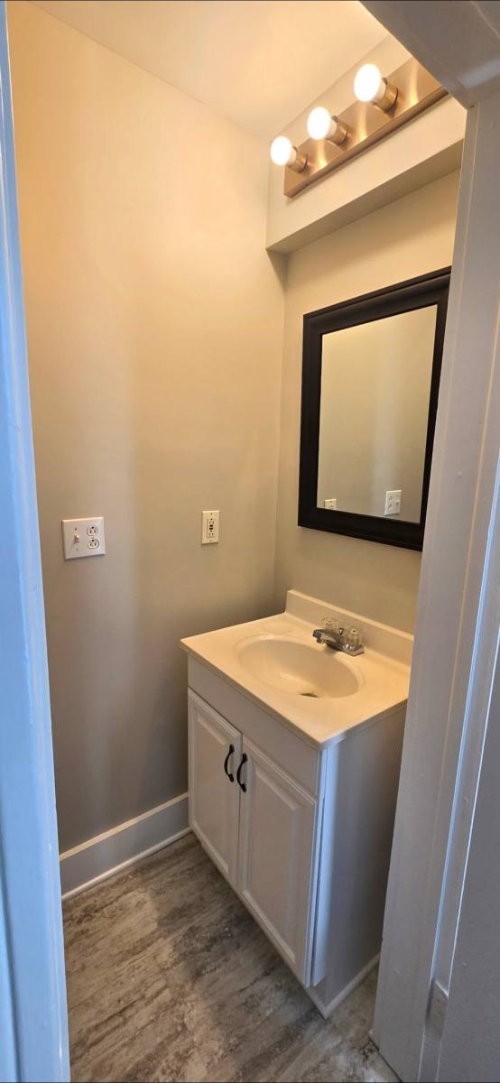 Apartment for rent at 1102 W 8th St #1R, Erie, PA 16502