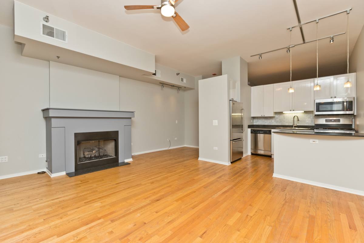 Apartment for rent at 1201 W Adams St #709, Chicago, IL 60607