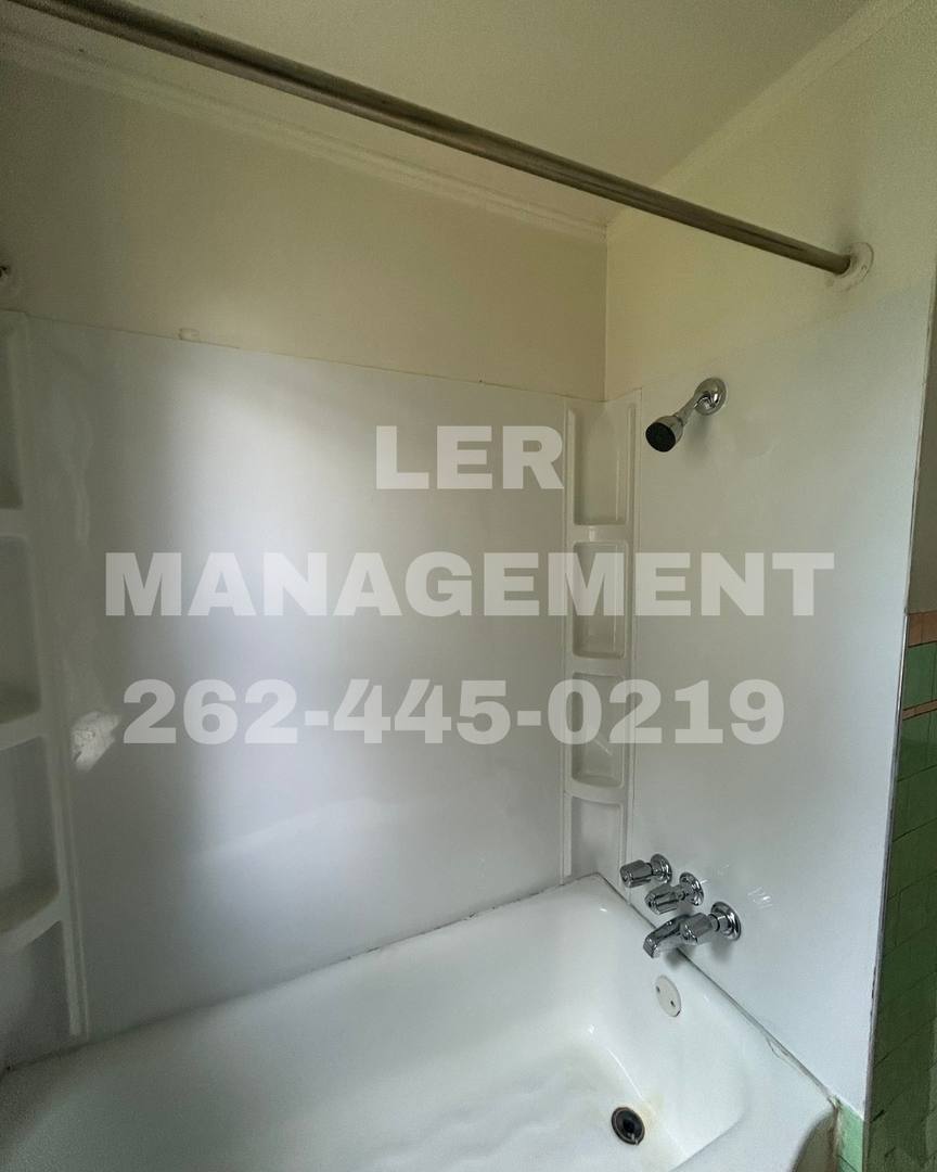 Apartment for rent at 920 62nd St, Kenosha, WI 53143