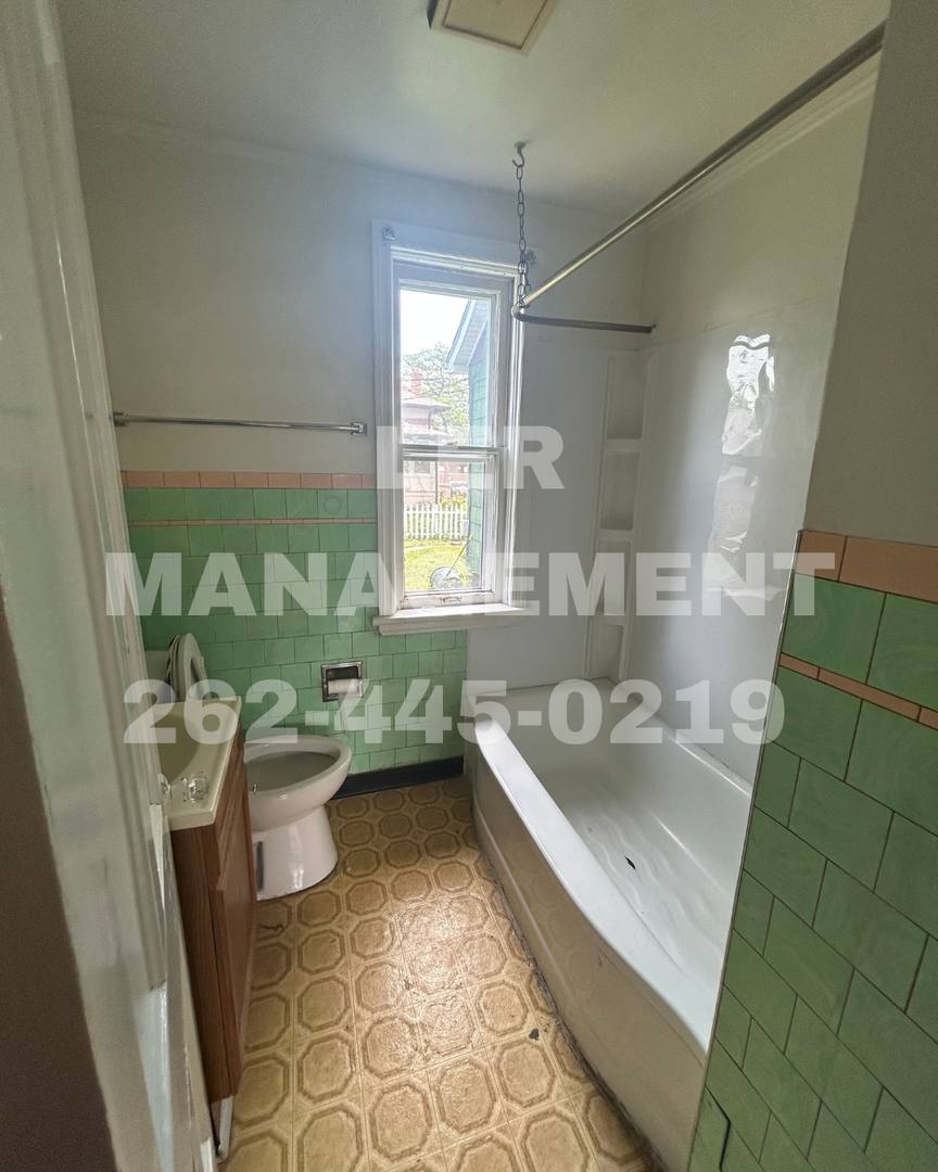 Apartment for rent at 920 62nd St, Kenosha, WI 53143